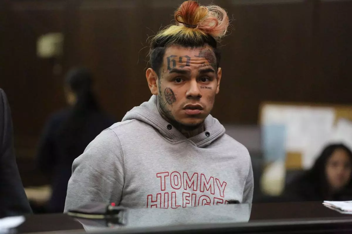 6ix9ne bloqué à la frontière : une tentative d'évasion qui échoue