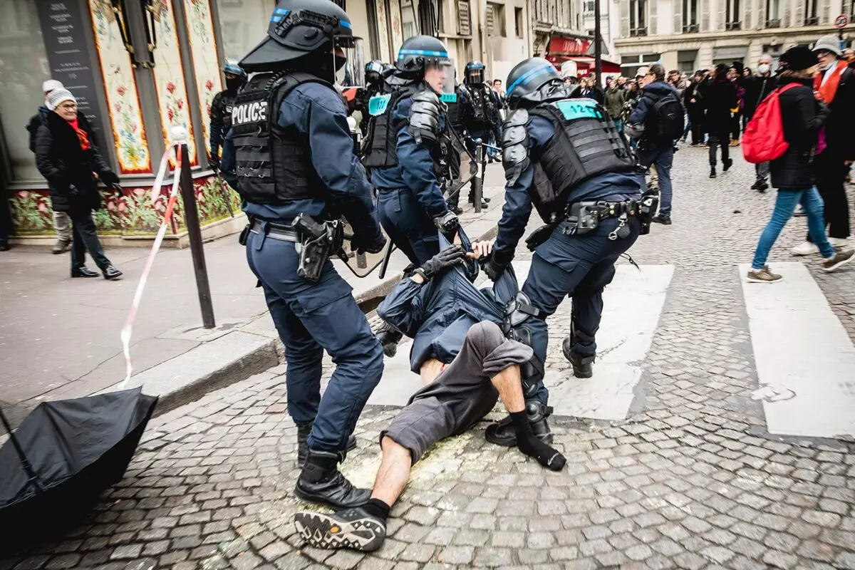 Le policier responsable vient d'être libéré ⛓️