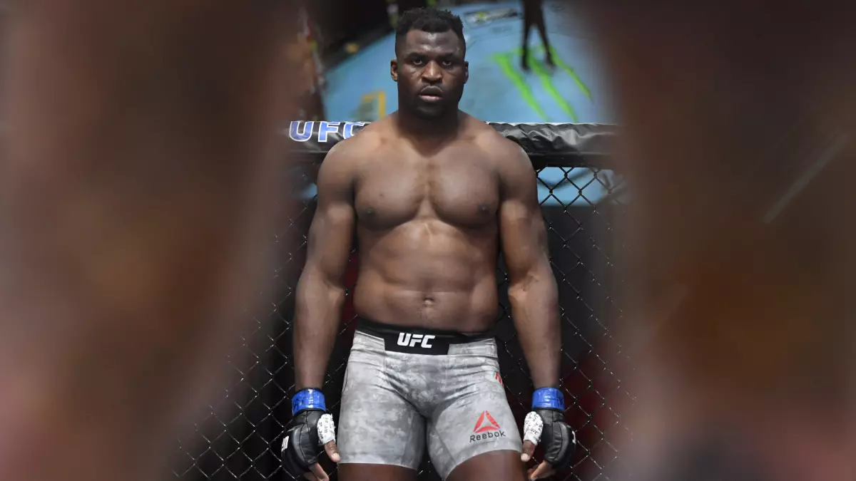 Une question surprenante de Neil deGrasse Tyson à Francis Ngannou